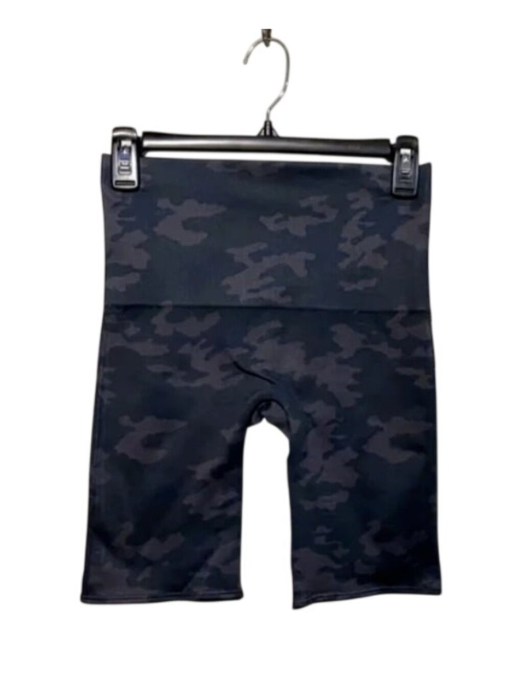 NWT Spanx Women's Black Camo Slimming Pull on Bike Shorts Yoga Hiking Athletic - Picture 2 of 4